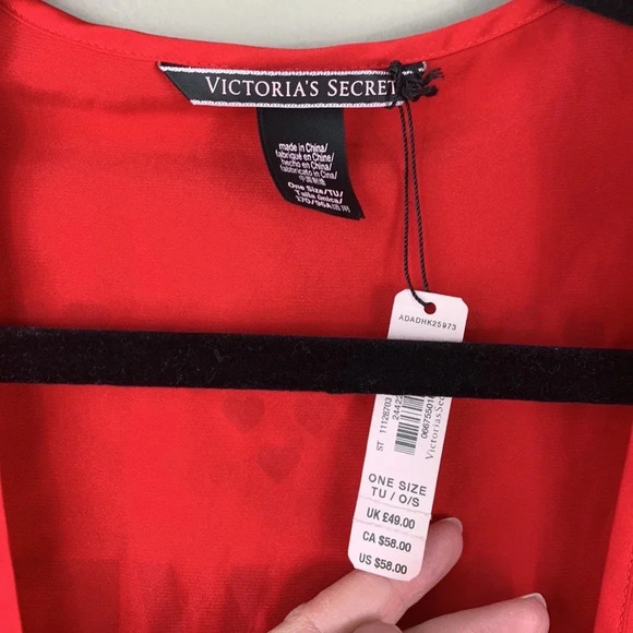 NWT Victoria’s Secret red short sleeve robe - Picture 6 of 6